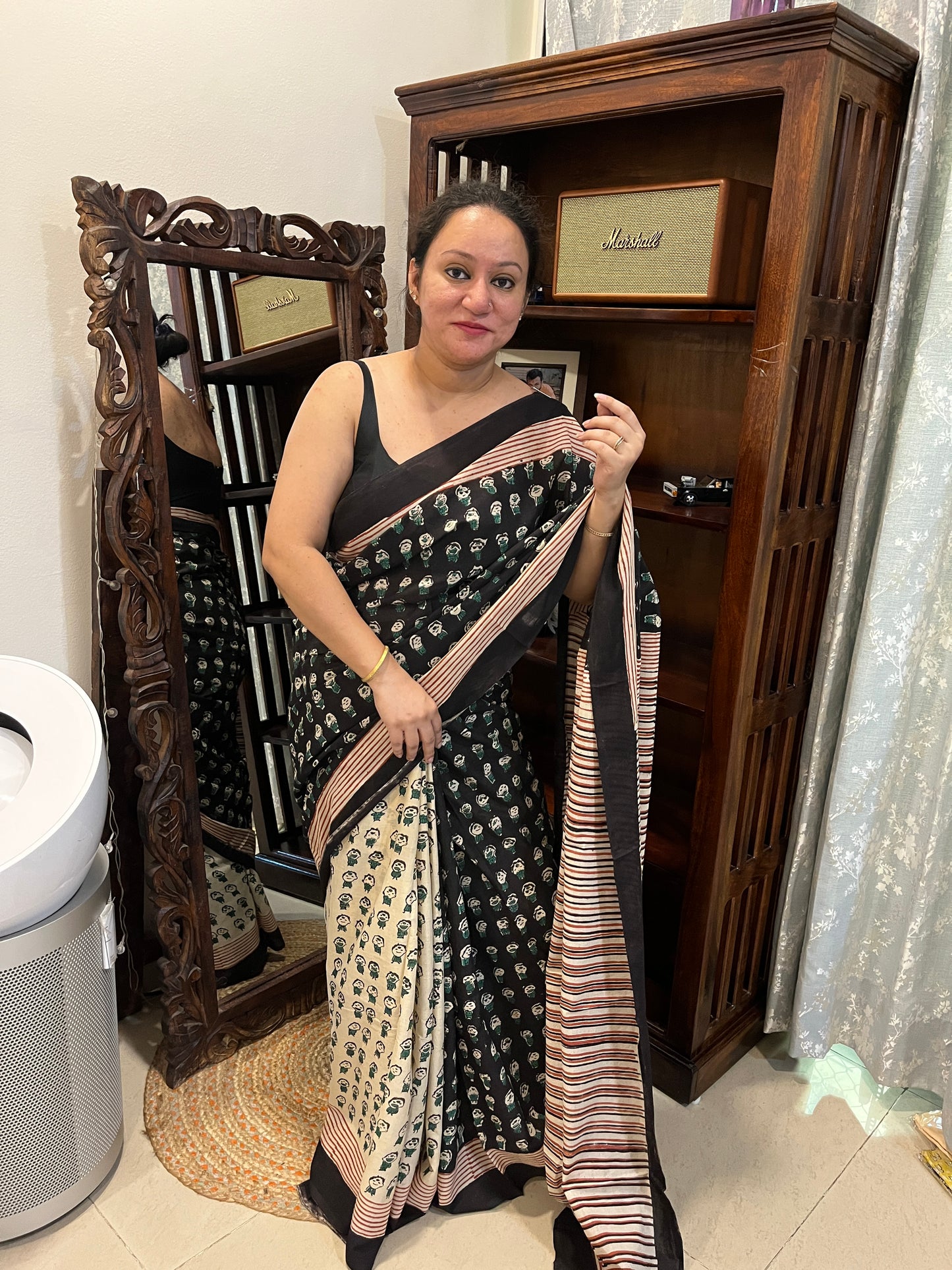 Quirky Figurine Half & Half Mul Cotton Saree - Black & White