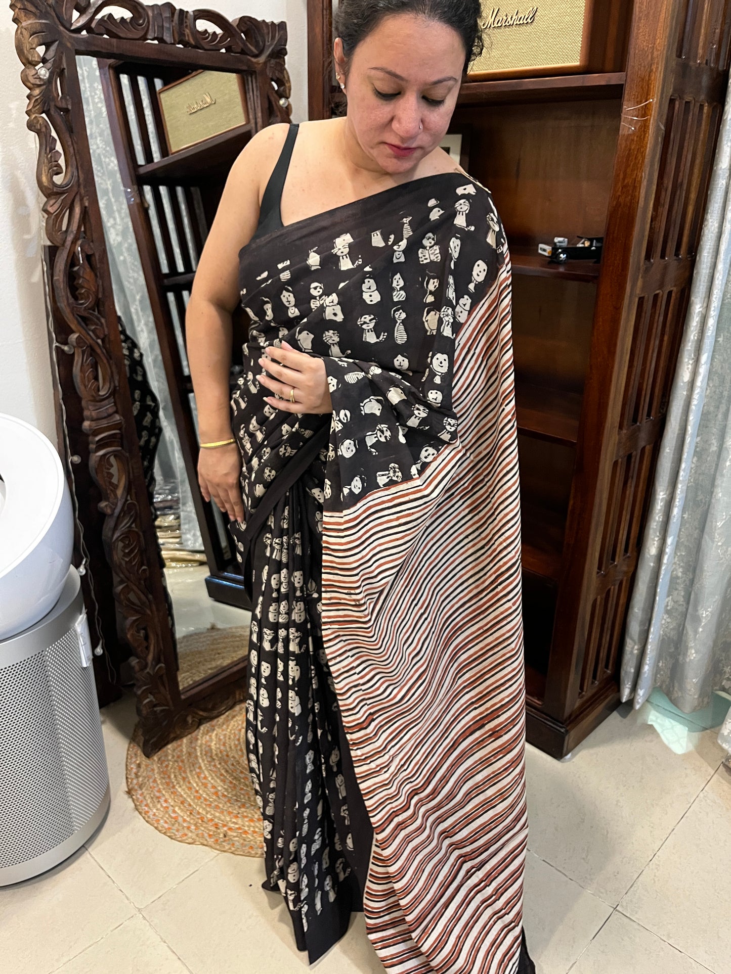 Quirk Max Figurine Handblock Mul Cotton Saree - Black