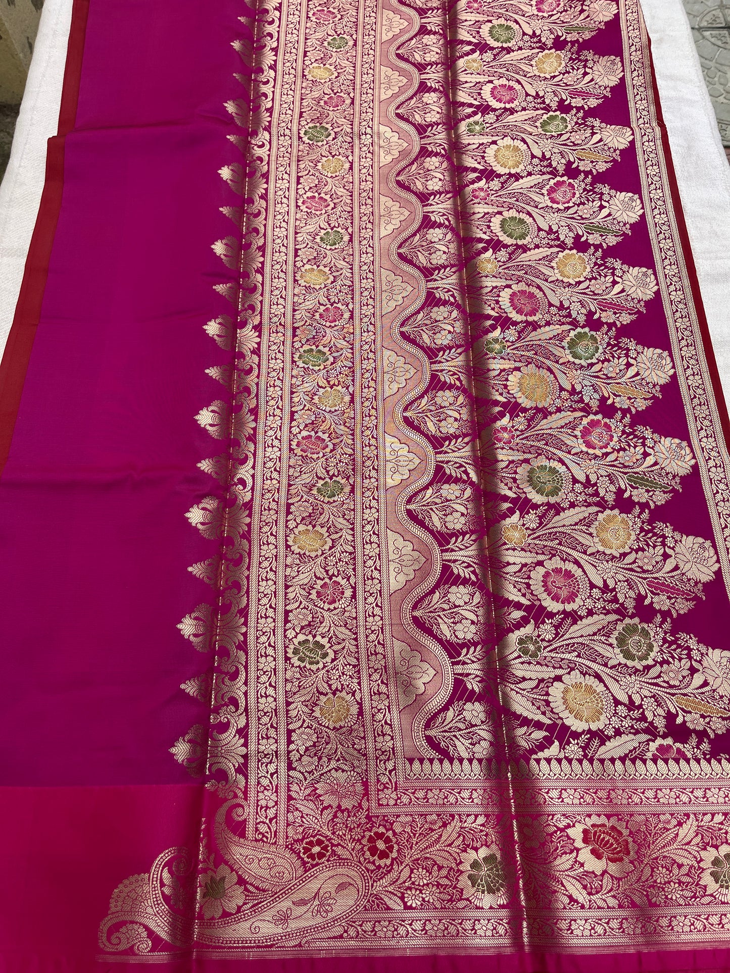Banarasi Soft Silk Saree - Red-Pink