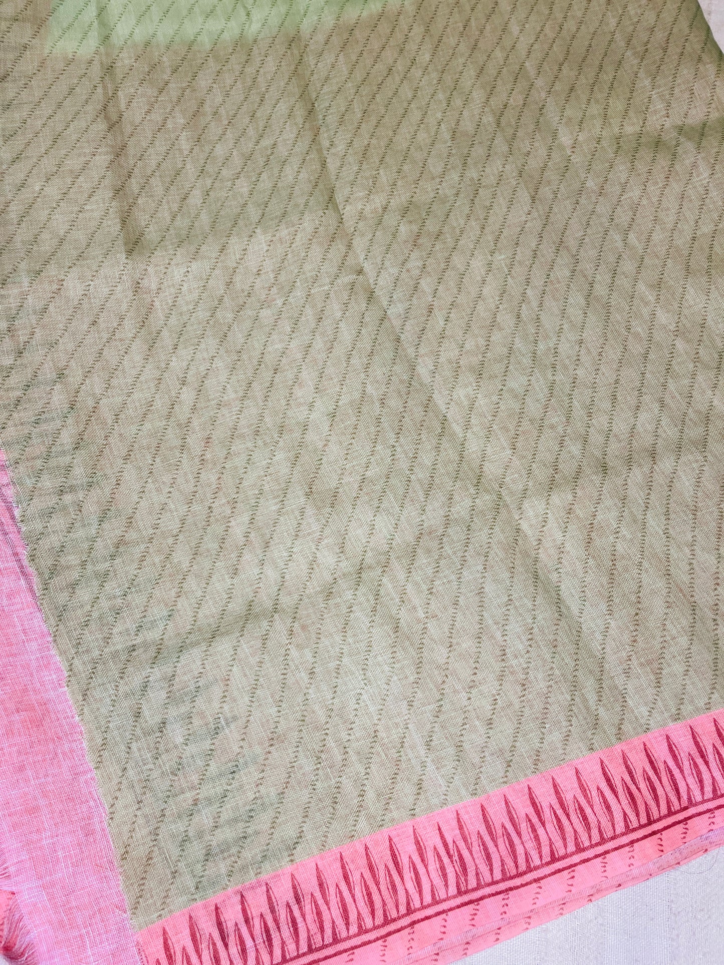 Quirky Linen Cotton Saree - Peach Elephants