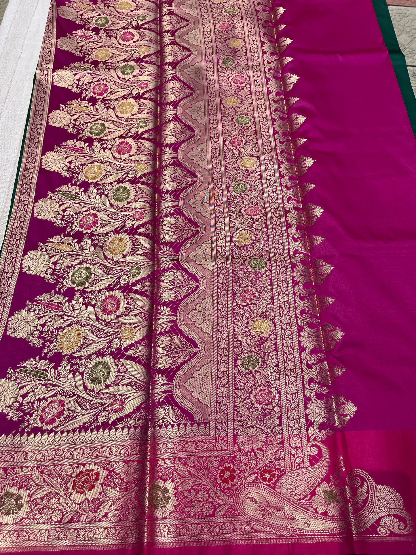 Banarasi Soft Silk Saree - Bottle Green-Pink