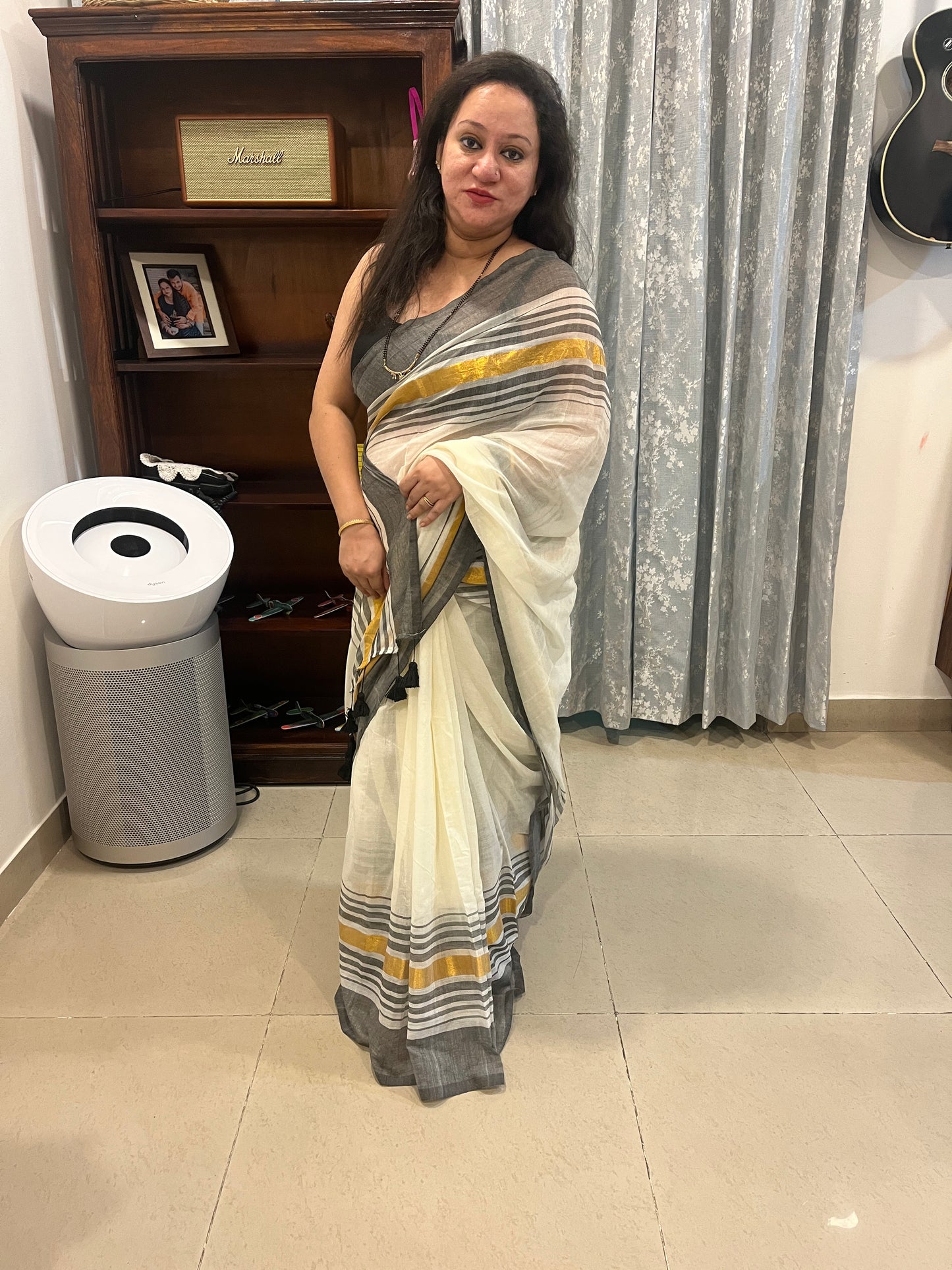 Zari Mul Cotton Saree - White with Black Border (No Blouse piece)