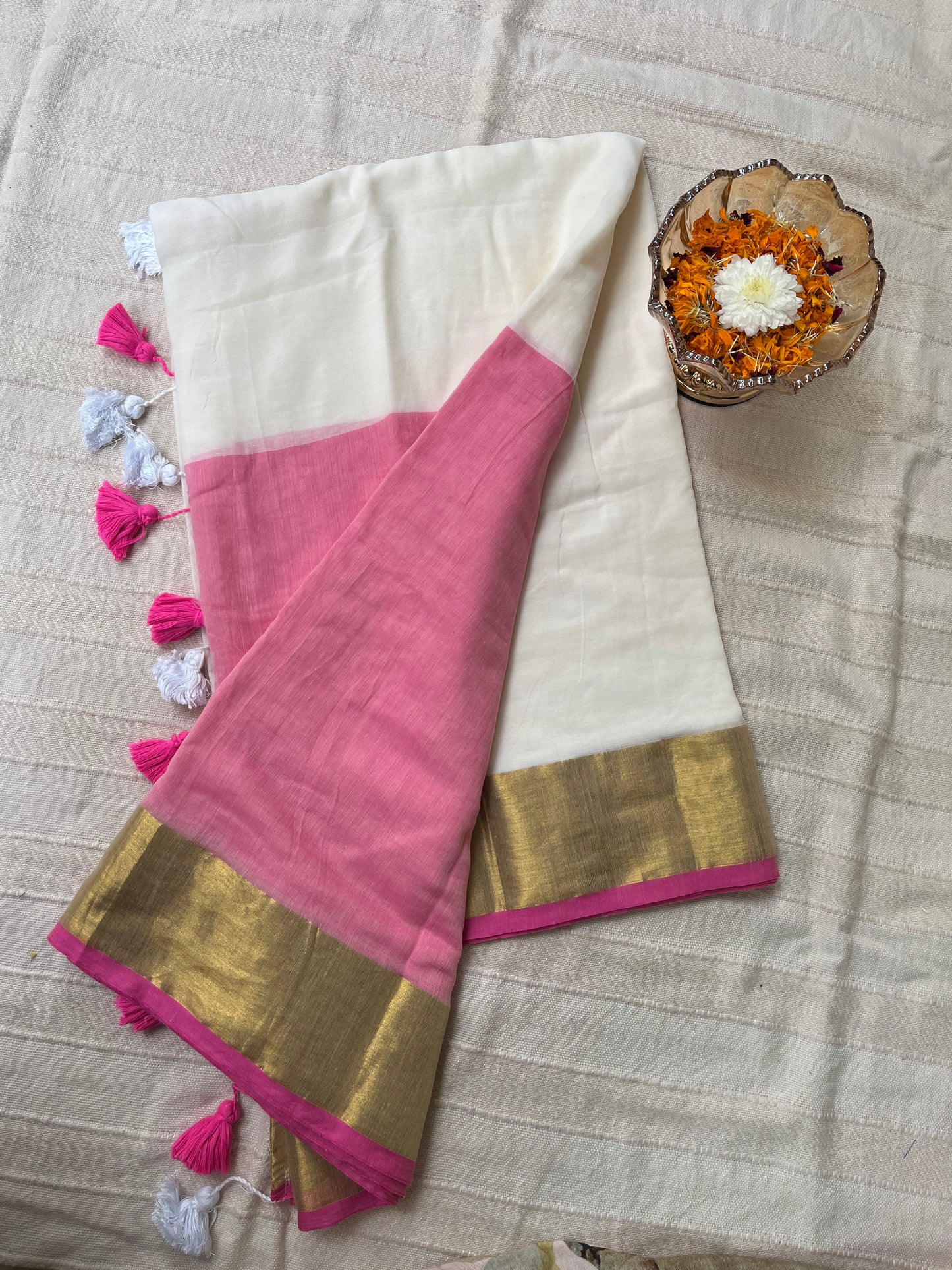Zari Mul Cotton Saree - Off-White and Pink (No Blouse piece)