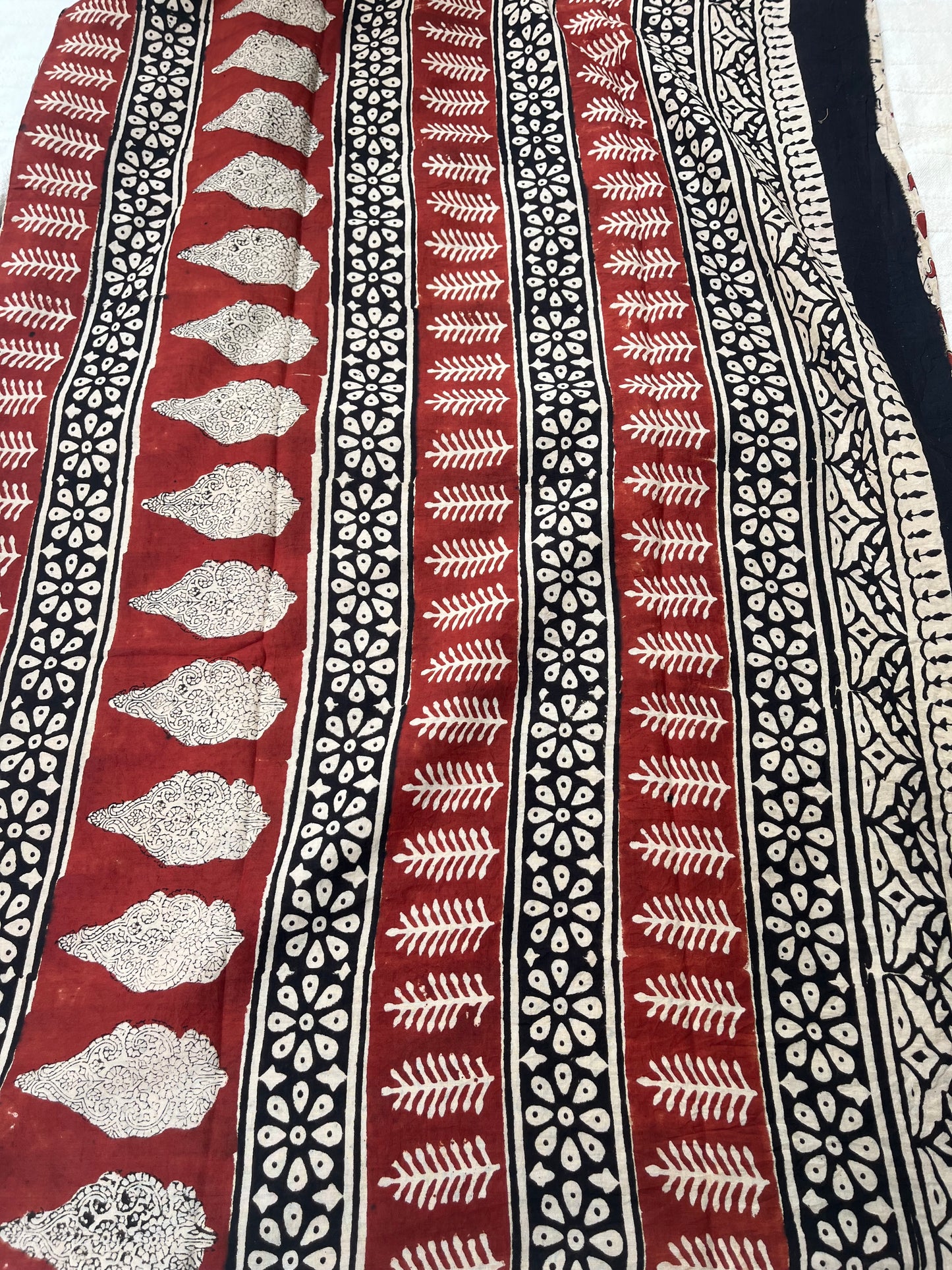 Quirky Elephant Handblock Mul Cotton Saree - Beige-Red