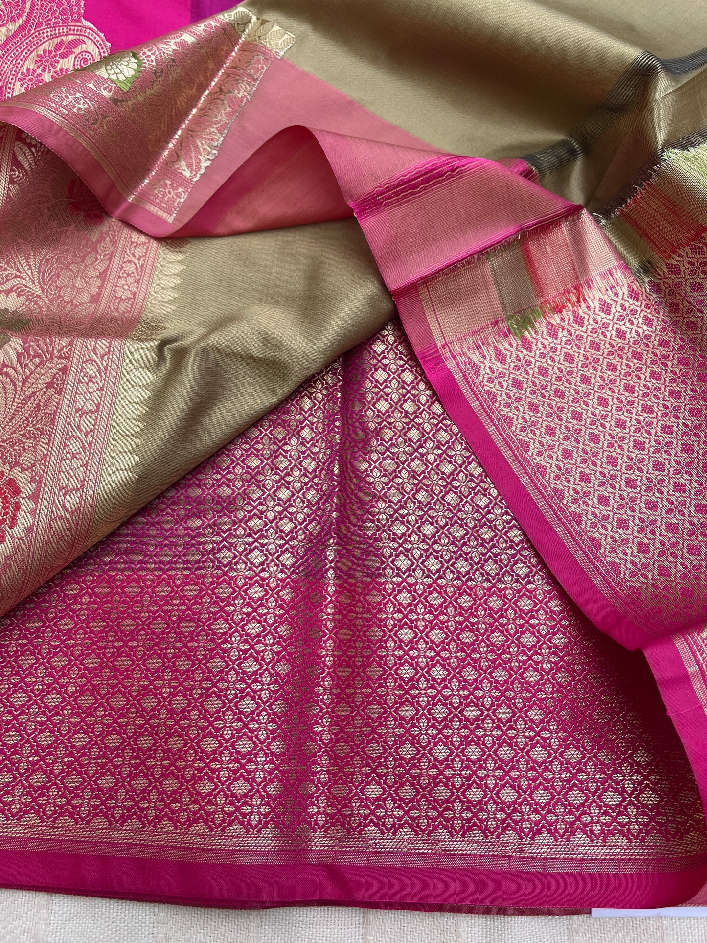 Banarasi Soft Silk Saree - Beige-Pink
