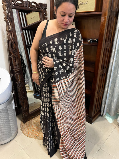 Quirk Max Figurine Handblock Mul Cotton Saree - Black