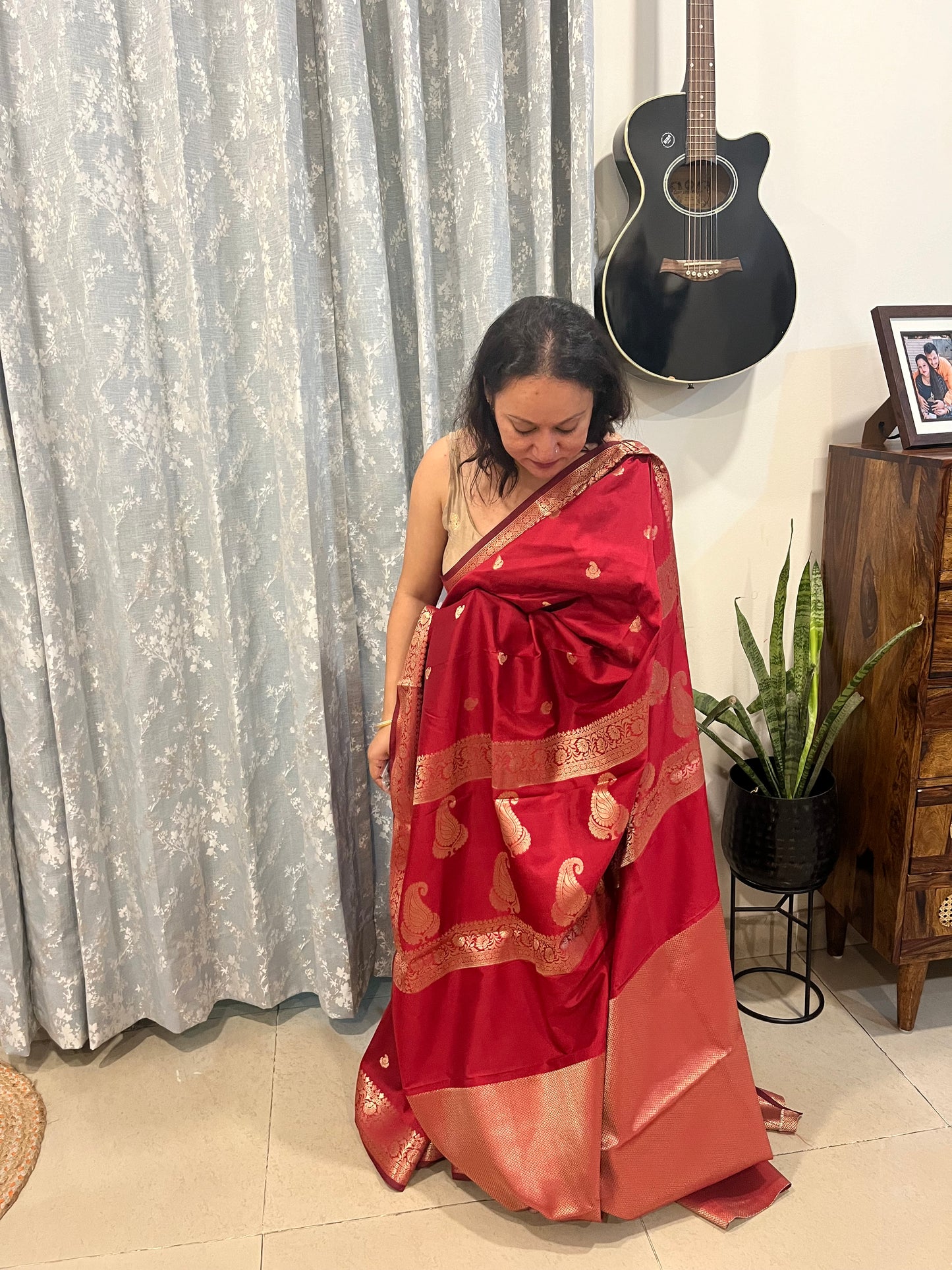 Banarasi Soft Silk Saree - Red Ambi Butti