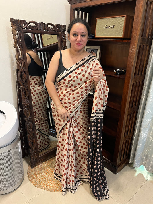 ‘Bindi Tales’ Handblock Mul Cotton Saree - Red Polka Dots