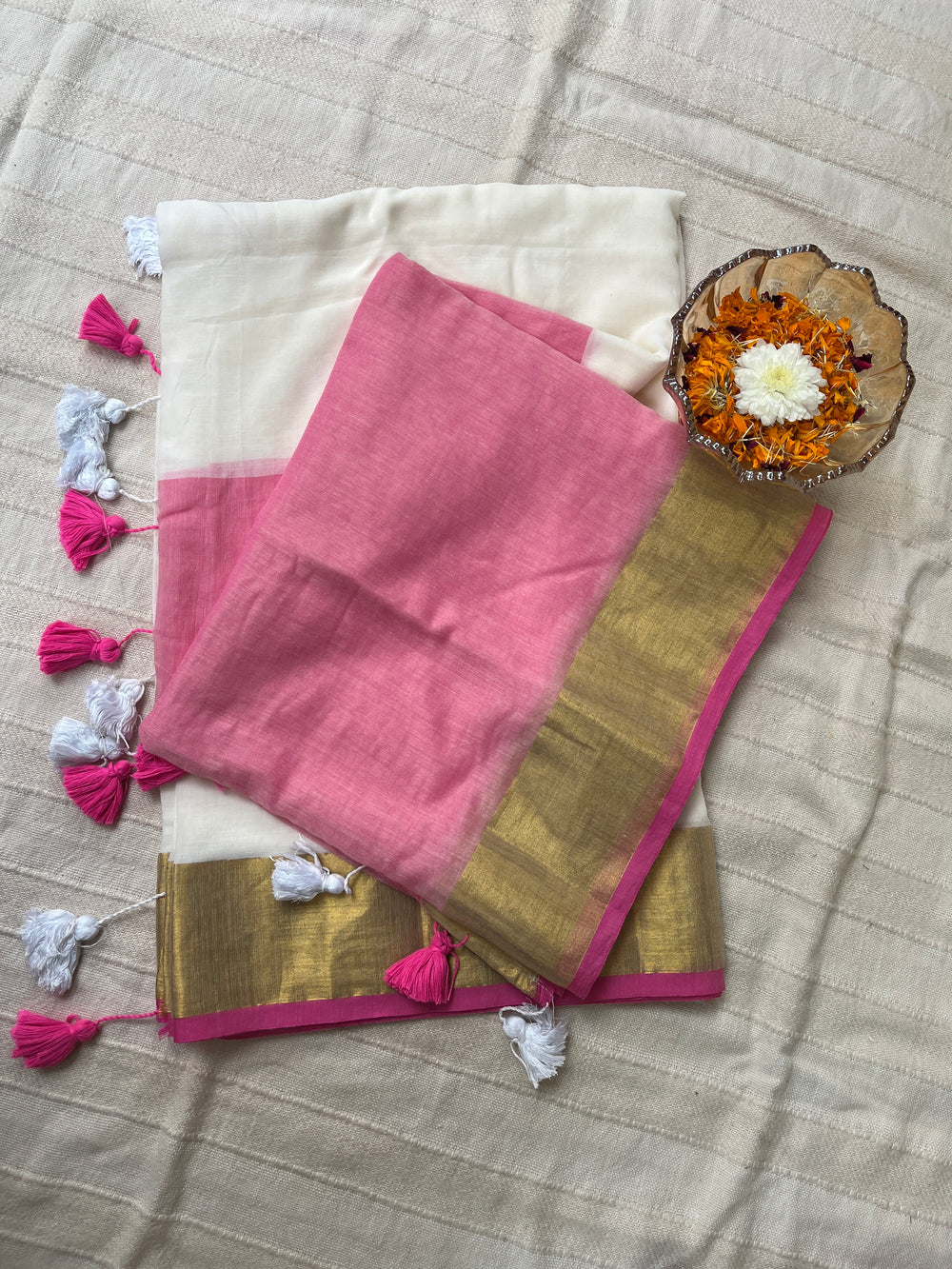 Zari Mul Cotton Saree - Off-White with Pink Border (No Blouse piece)