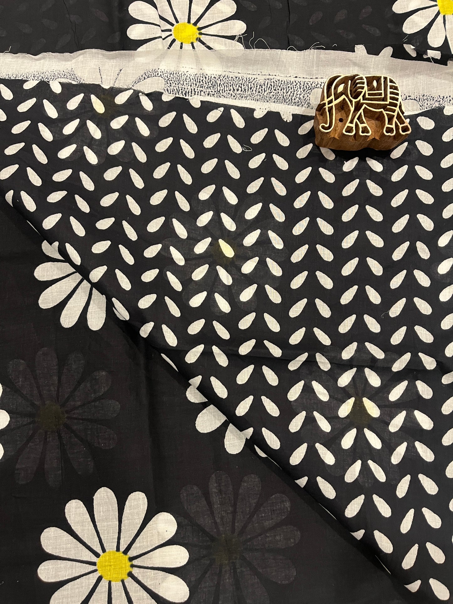 Black Flower Print Running Mul Cotton Saree
