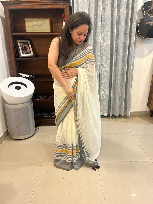 Zari Mul Cotton Saree - White with Black Border (No Blouse piece)