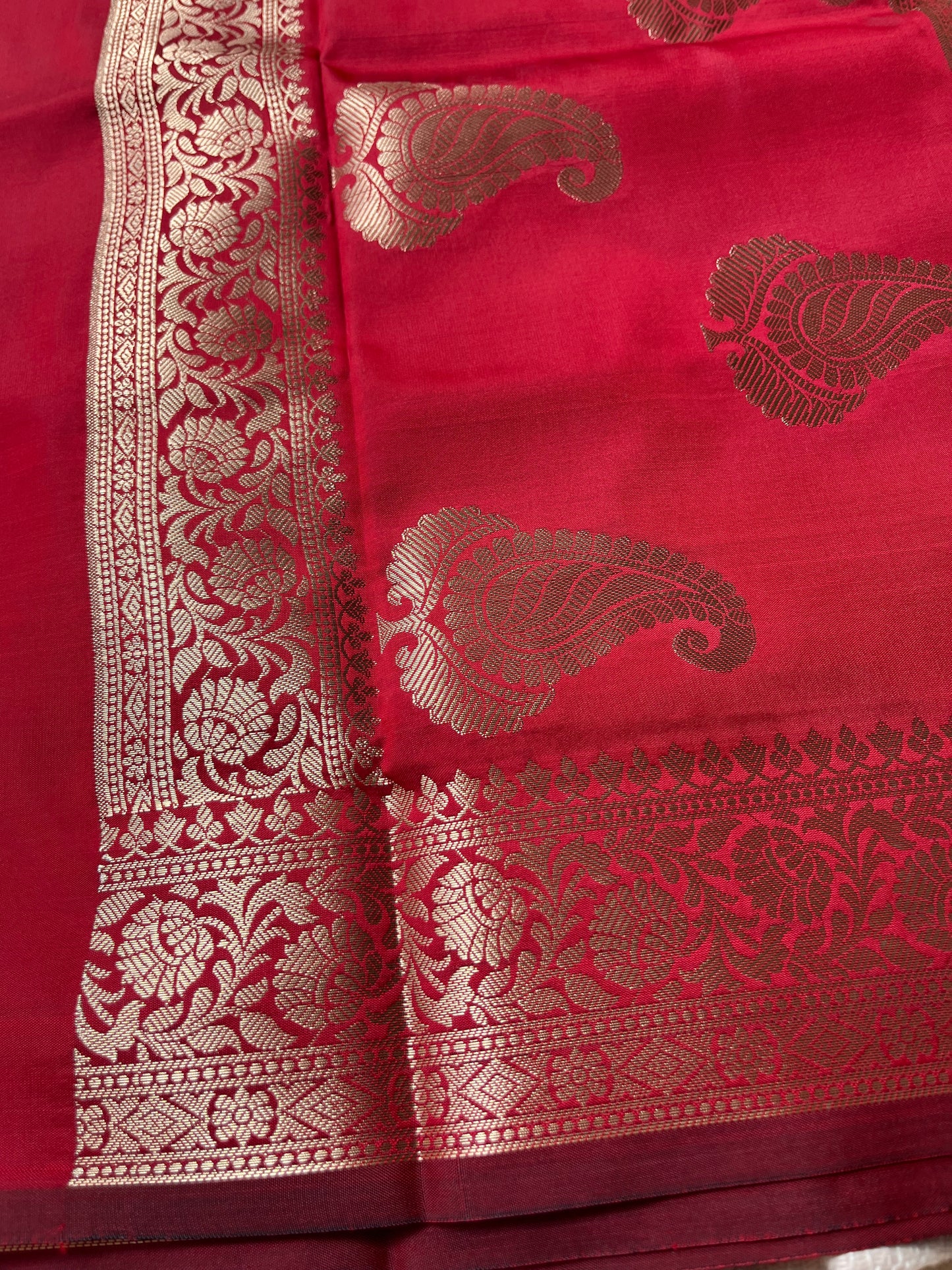 Banarasi Soft Silk Saree - Red Ambi Butti