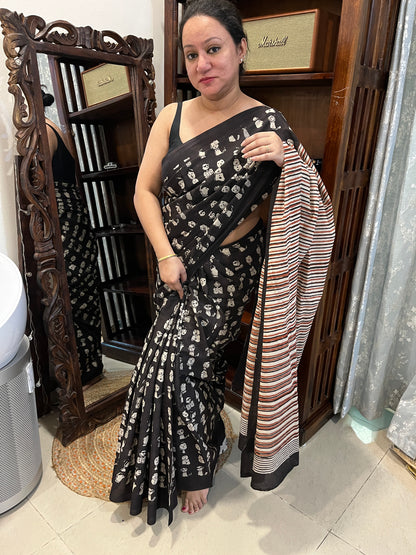 Quirk Max Figurine Handblock Mul Cotton Saree - Black